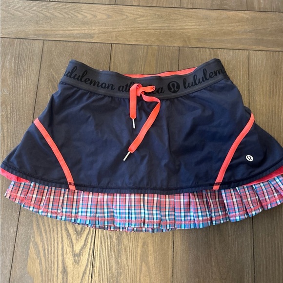 lululemon athletica Navy and Coral Skirt - Picture 1 of 9